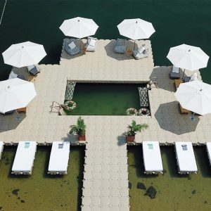 imgi_15_Poolonthesea